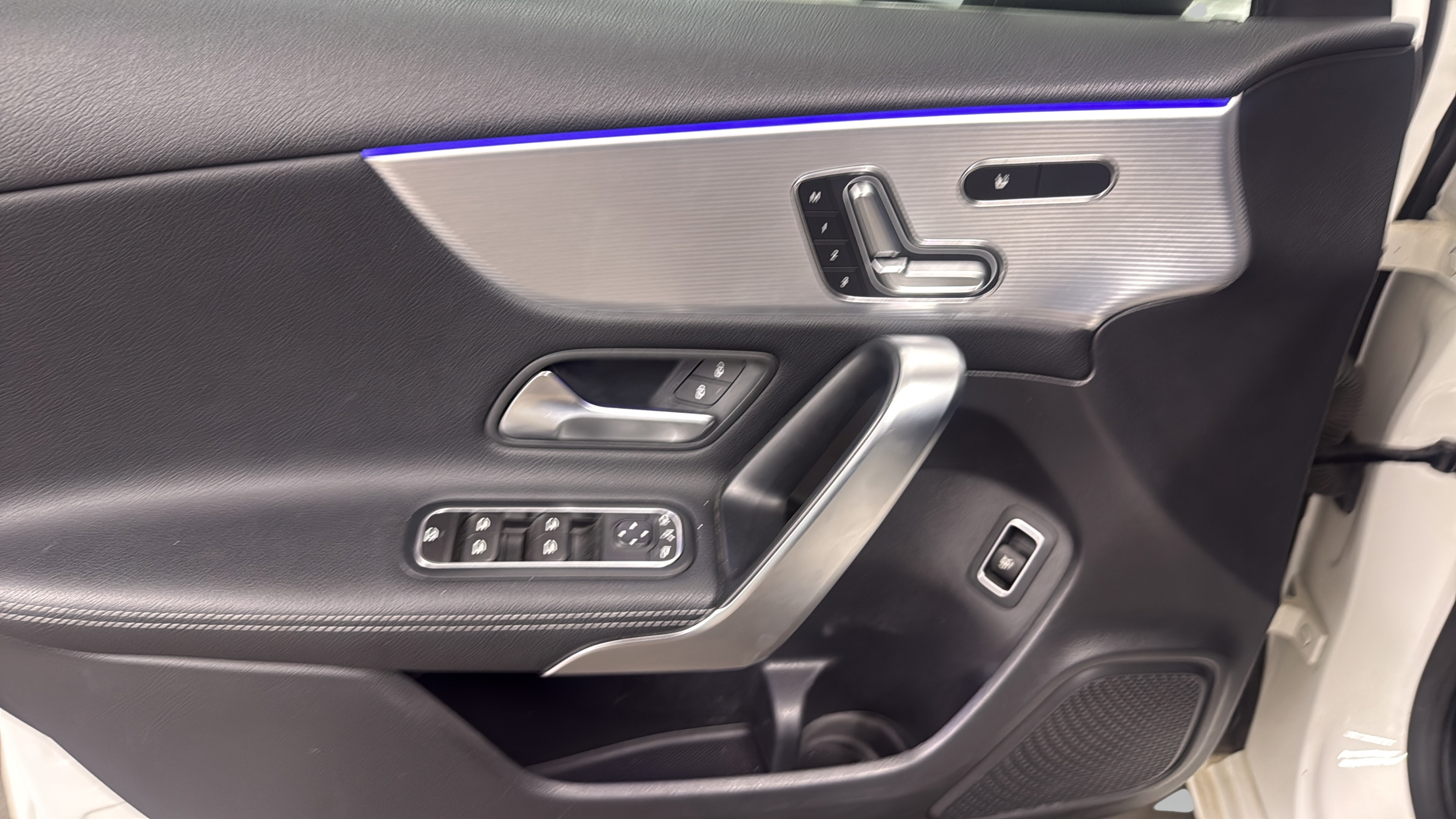 Certified 2022 Mercedes-Benz A 220 4MATIC image 11