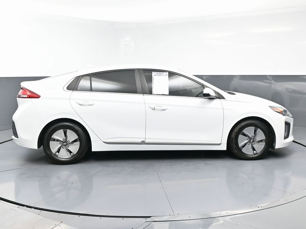Used 2021 Hyundai Ioniq SE image 8