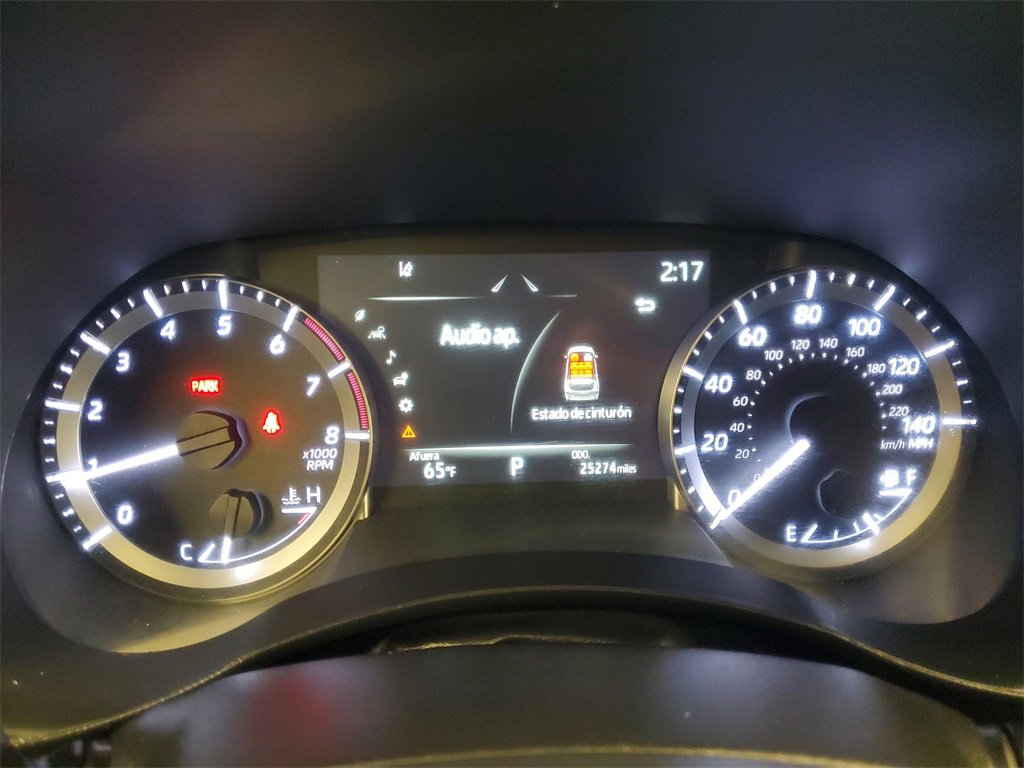 Used 2023 Toyota Highlander LE image 23