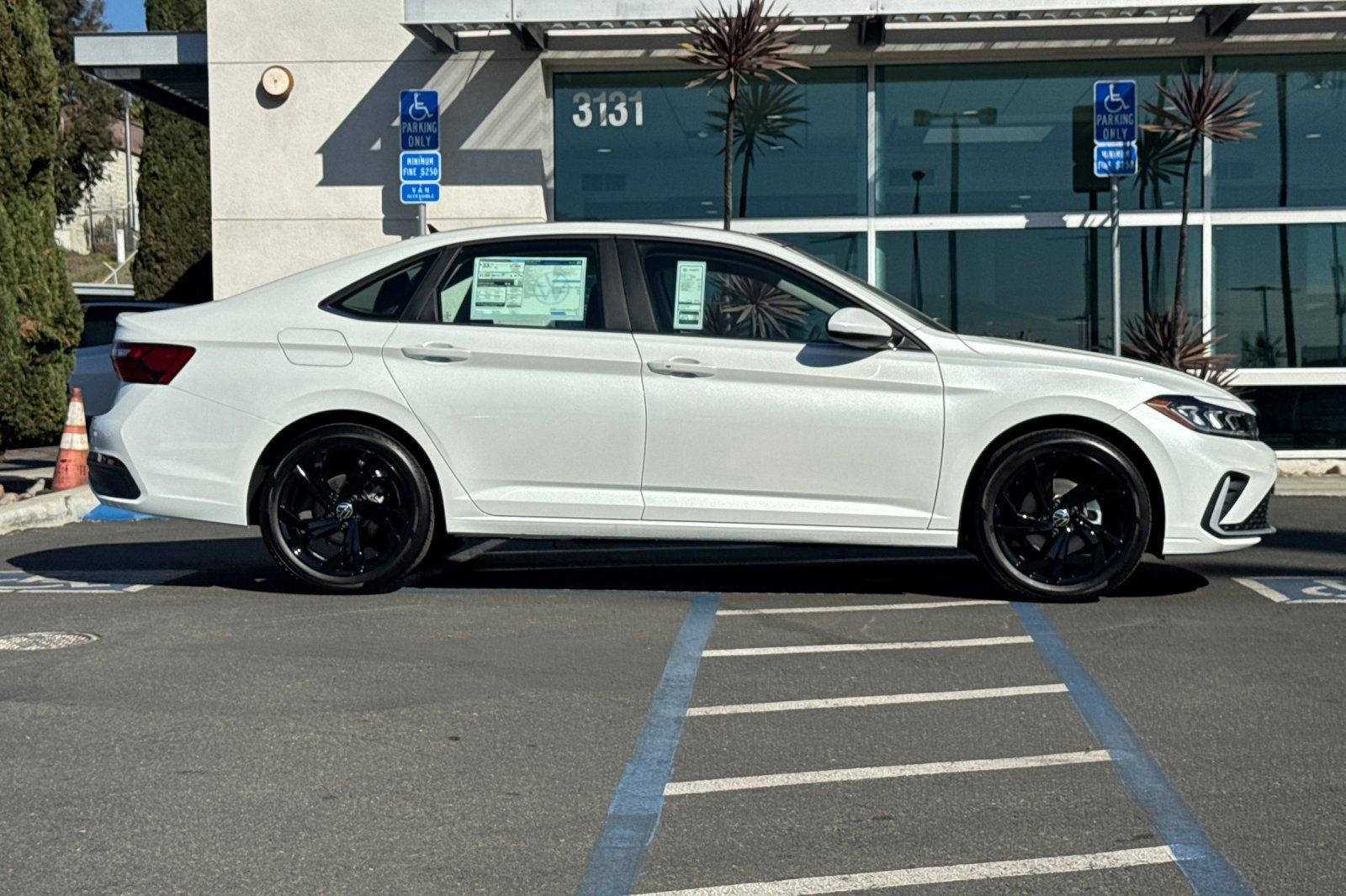 New 2026 Volkswagen Jetta SE FWD image 4
