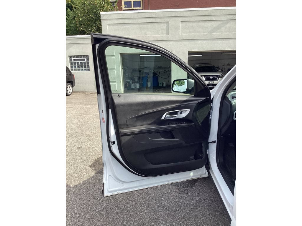 Used 2015 Chevrolet Equinox LS FWD image 17