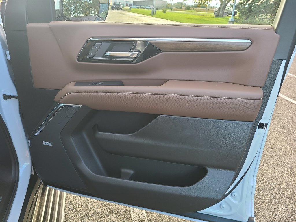 New 2027 Chevrolet Tahoe High Country AWD/4WD image 9