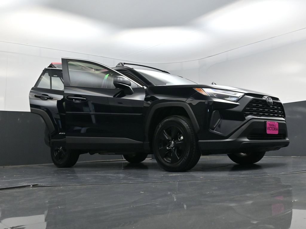 Used 2025 Toyota RAV4 LE image 27