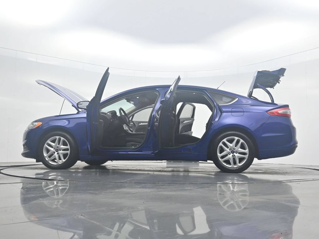Used 2016 Ford Fusion SE FWD image 44