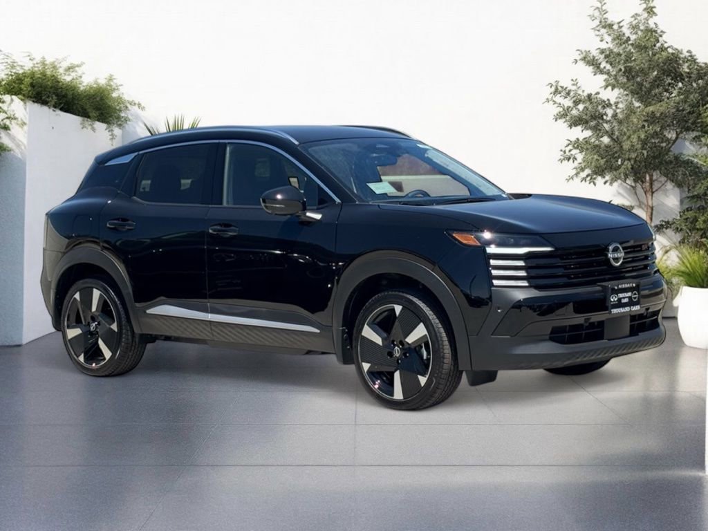 New 2025 Nissan Kicks SR