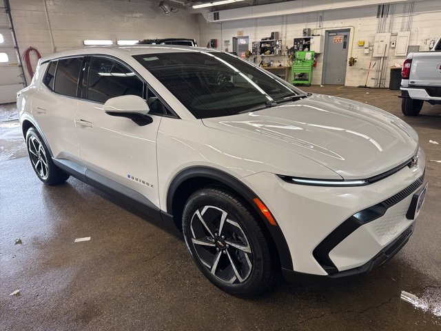 New 2026 Chevrolet Equinox EV LT image 8