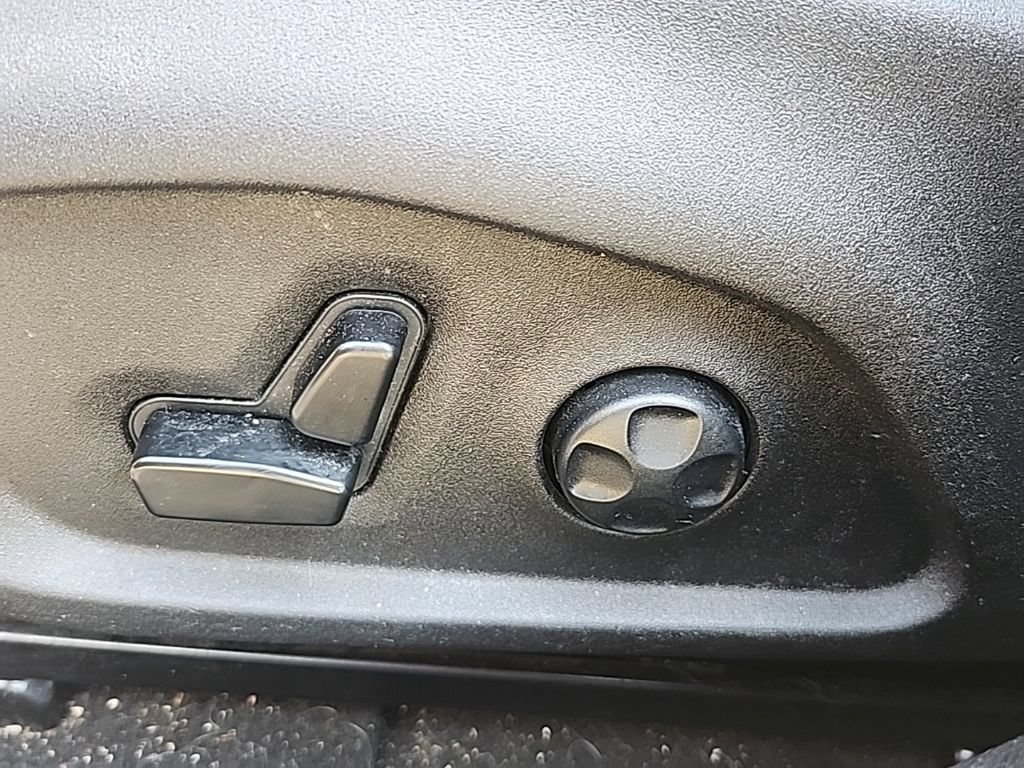 Certified 2021 Jeep Renegade Limited AWD/4WD image 17