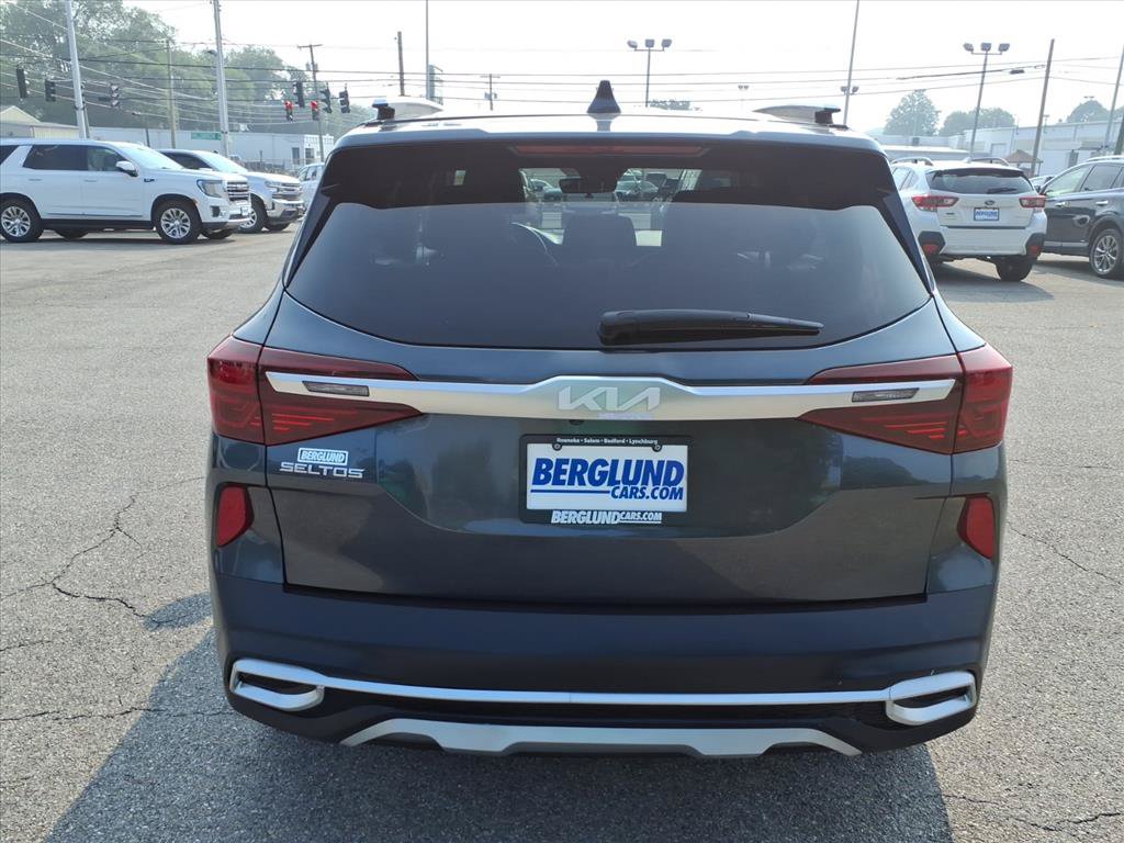 Used 2022 Kia Seltos S FWD image 5
