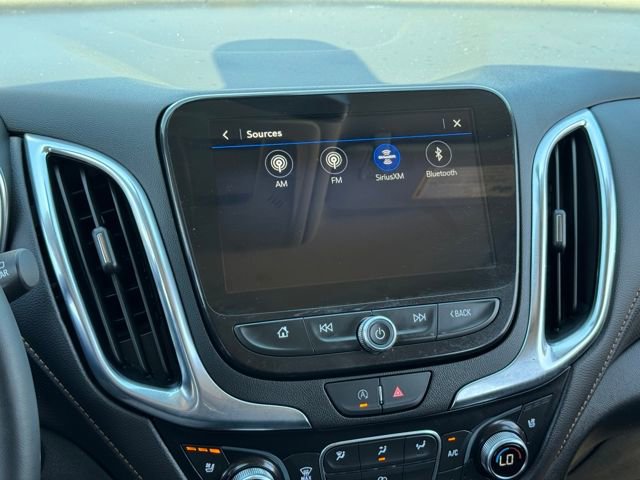 Used 2023 Chevrolet Equinox Premier image 10