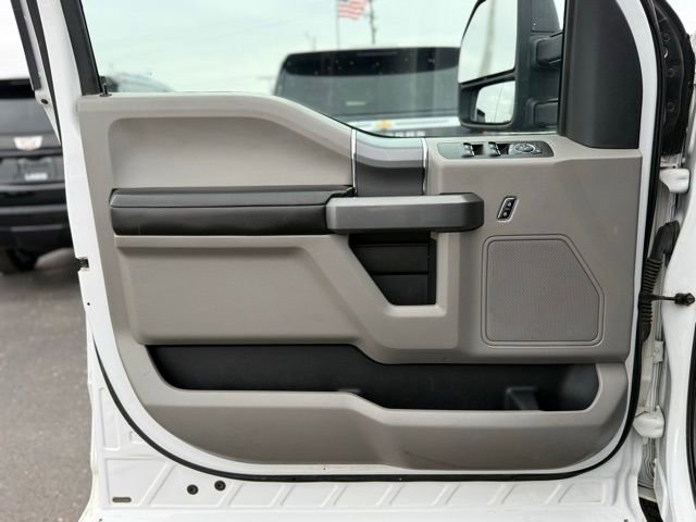 Used 2018 Ford F150 XLT w/ Equipment Group 302A Luxury image 10