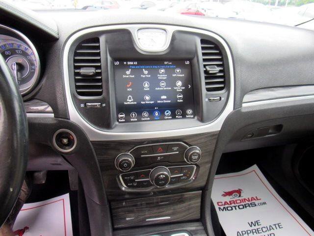 Used 2019 Chrysler 300 Touring L w/ Quick Order Package 22F image 30