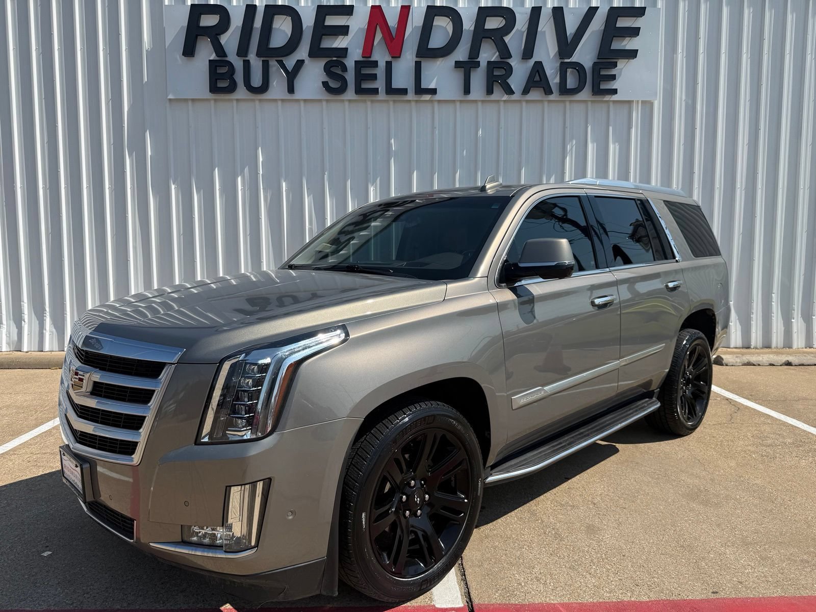 Used 2019 Cadillac Escalade Luxury