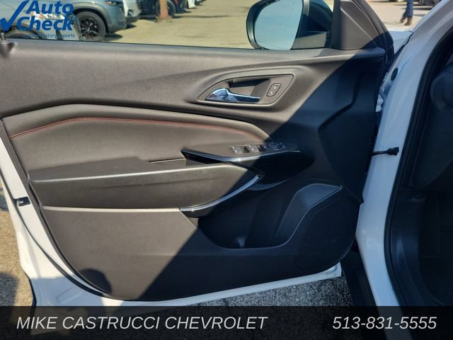 Used 2026 Chevrolet Trax RS FWD image 25