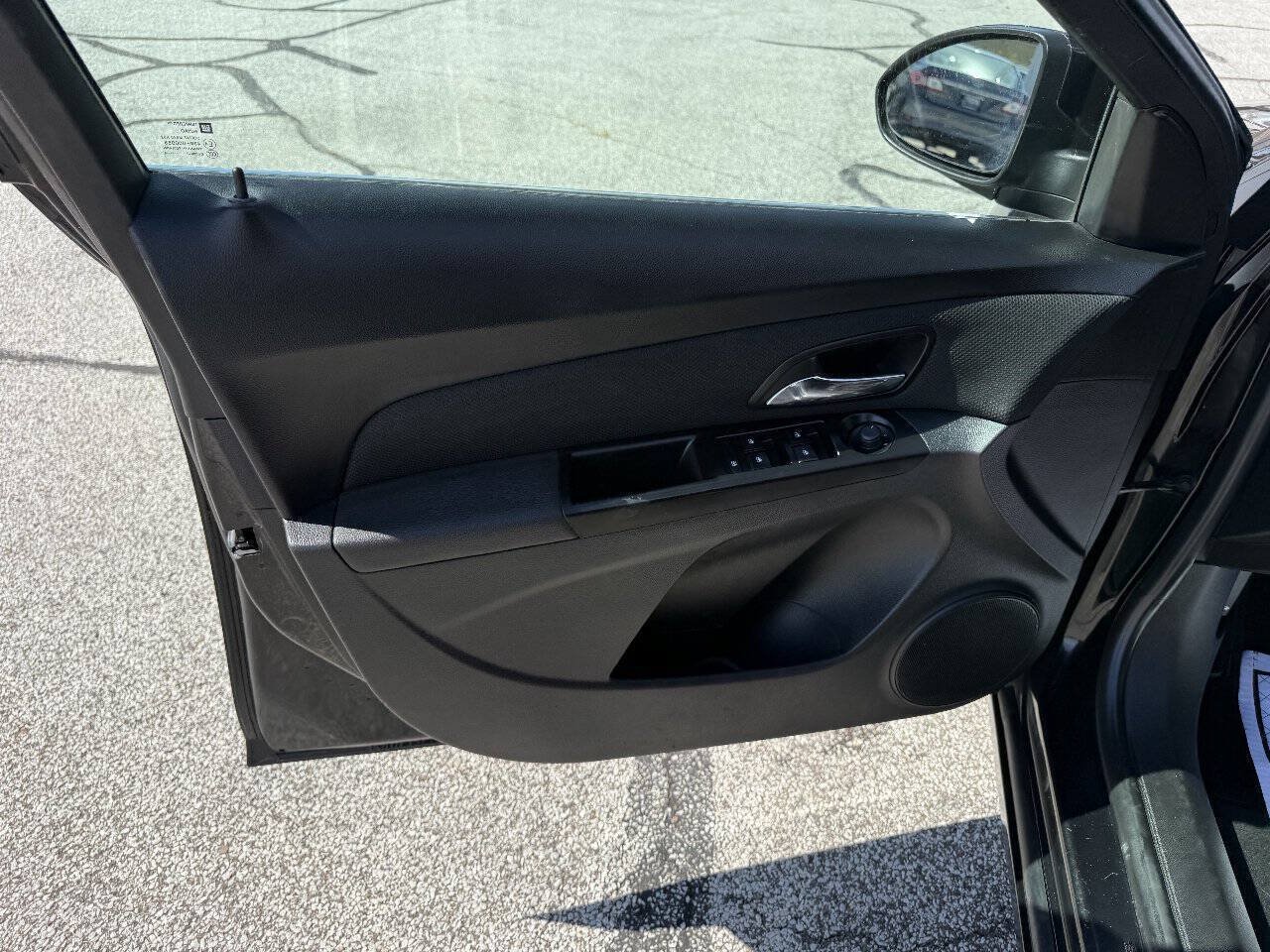Used 2014 Chevrolet Cruze LT FWD image 14