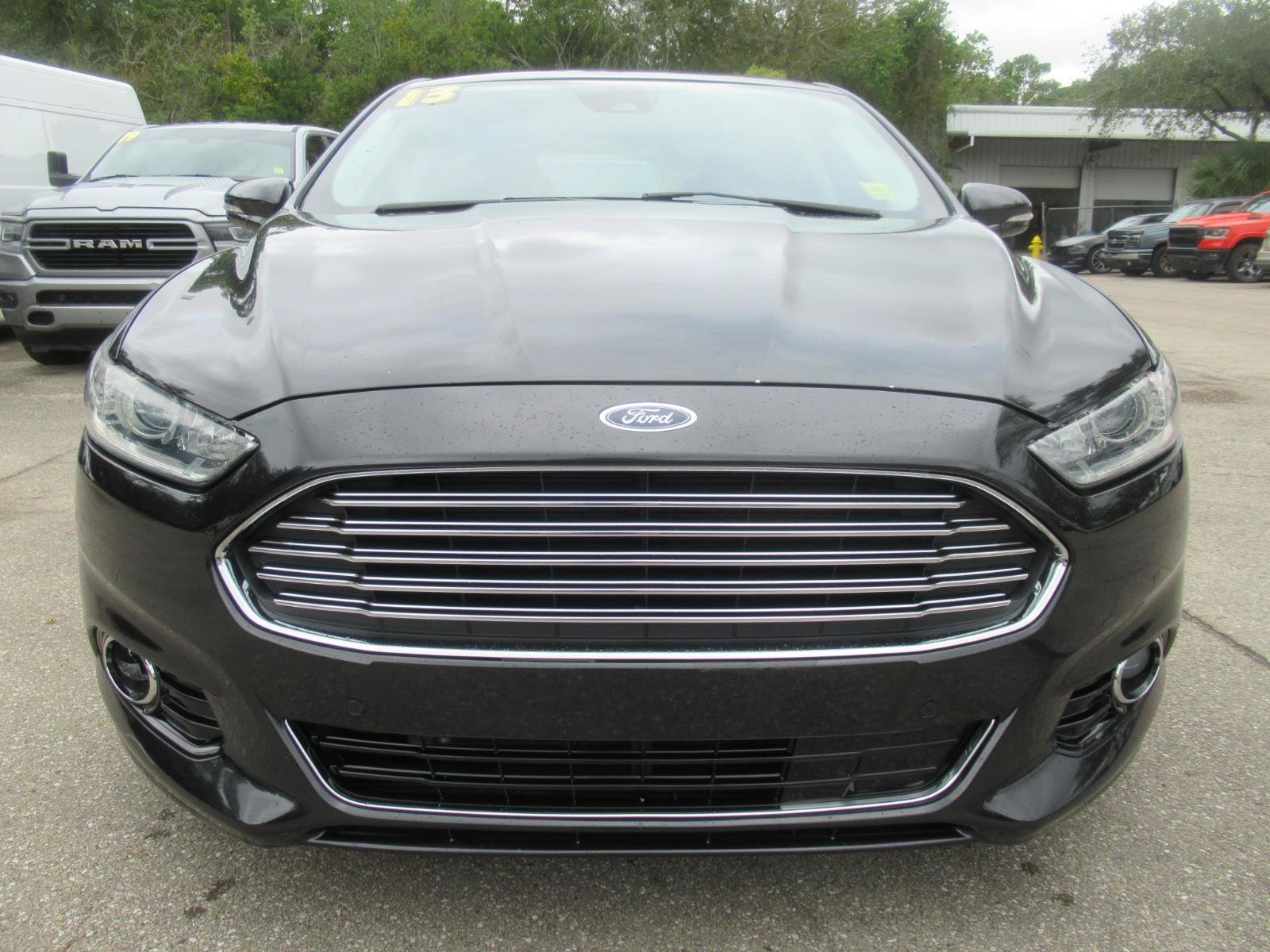 Used 2013 Ford Fusion Titanium w/ Titanium Driver Assist Pkg FWD image 7