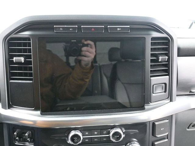 Used 2021 Ford F150 Lariat w/ Equipment Group 501A Mid image 16