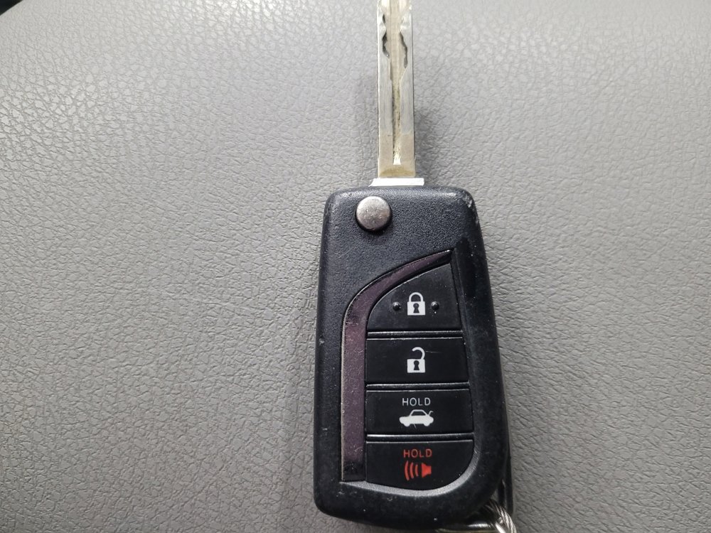 Used 2022 Toyota Camry LE image 32