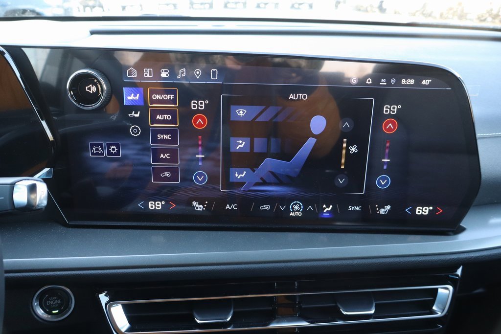 New 2026 Chevrolet Traverse LT w/ Driver Confidence Package image 12