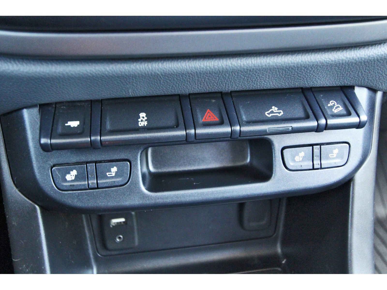 Used 2018 Chevrolet Colorado Z71 w/ Centennial Edition image 27