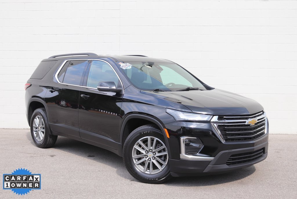 Used 2023 Chevrolet Traverse LT AWD/4WD image 1