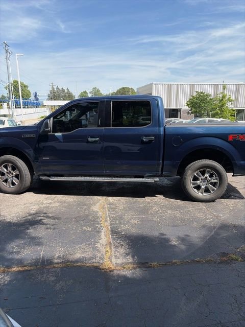 Used 2016 Ford F150 XLT w/ Equipment Group 302A Luxury AWD/4WD image 11