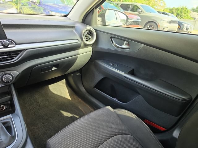 Used 2021 Kia Forte LXS FWD image 9