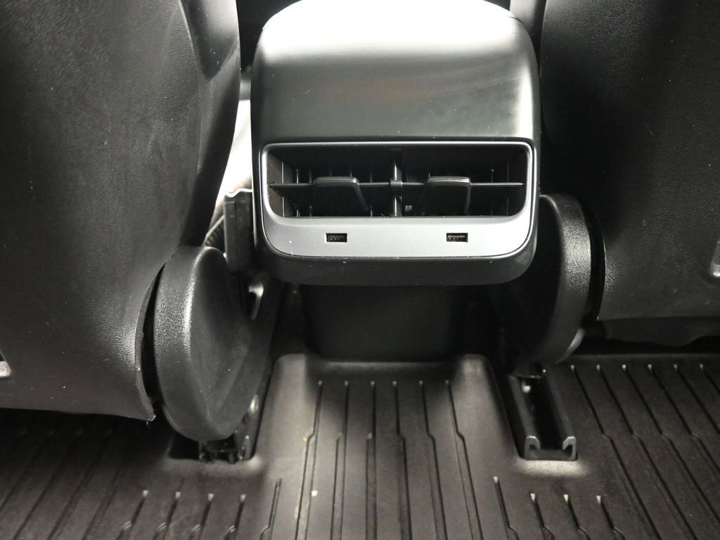 Used 2018 Tesla Model 3 Long Range AWD/4WD image 31