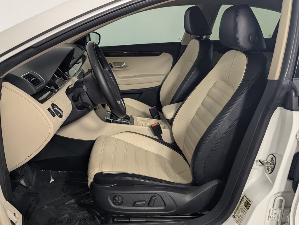 Used 2012 Volkswagen CC Lux FWD image 13