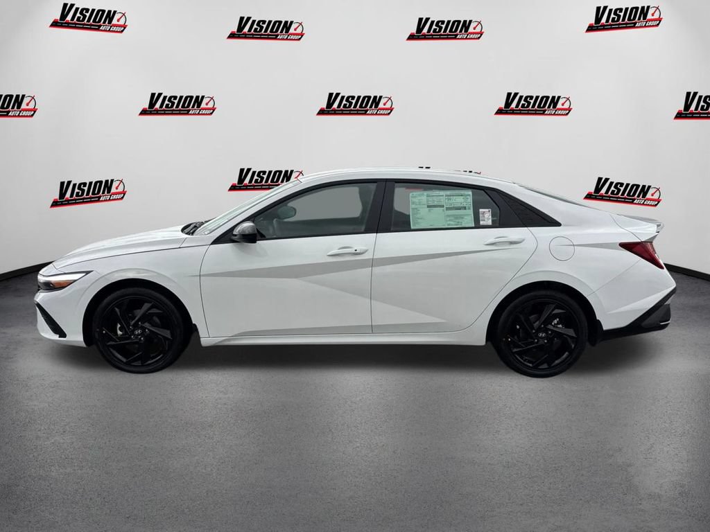New 2026 Hyundai Elantra SEL FWD image 8