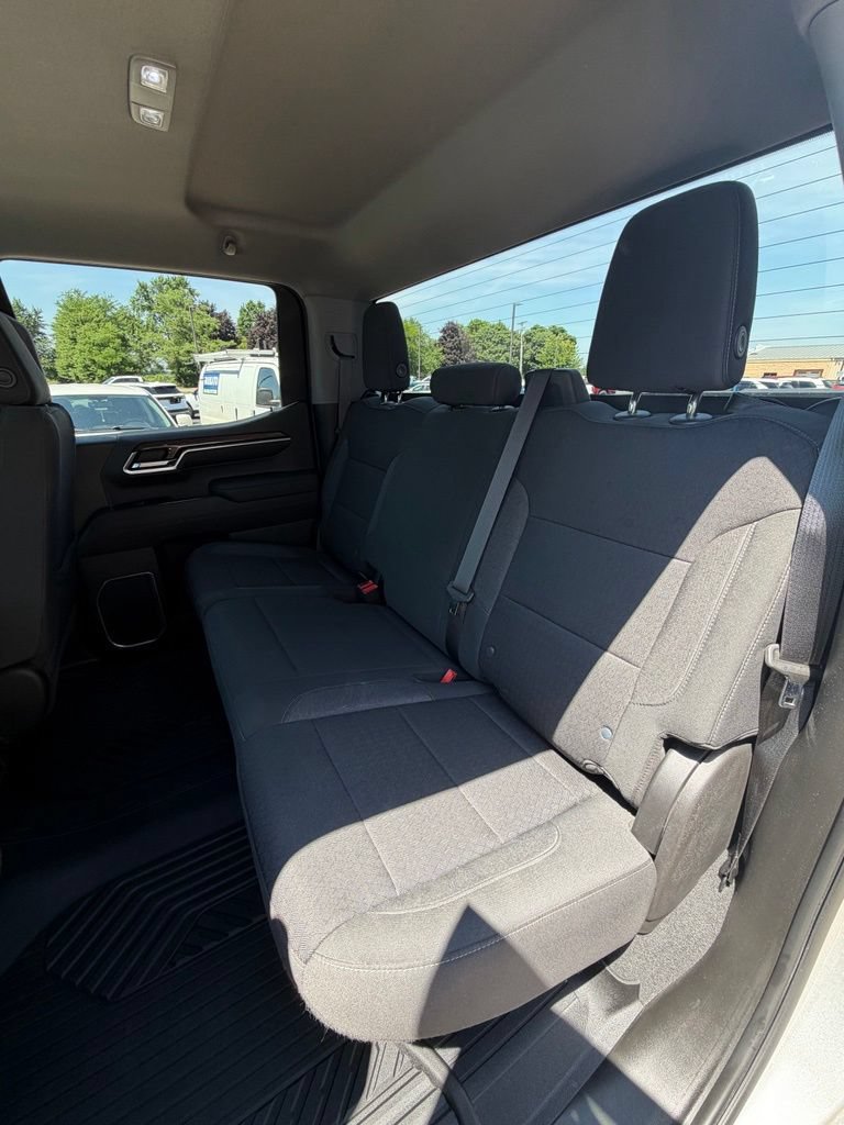 Used 2022 Chevrolet Silverado 1500 LT AWD/4WD image 10