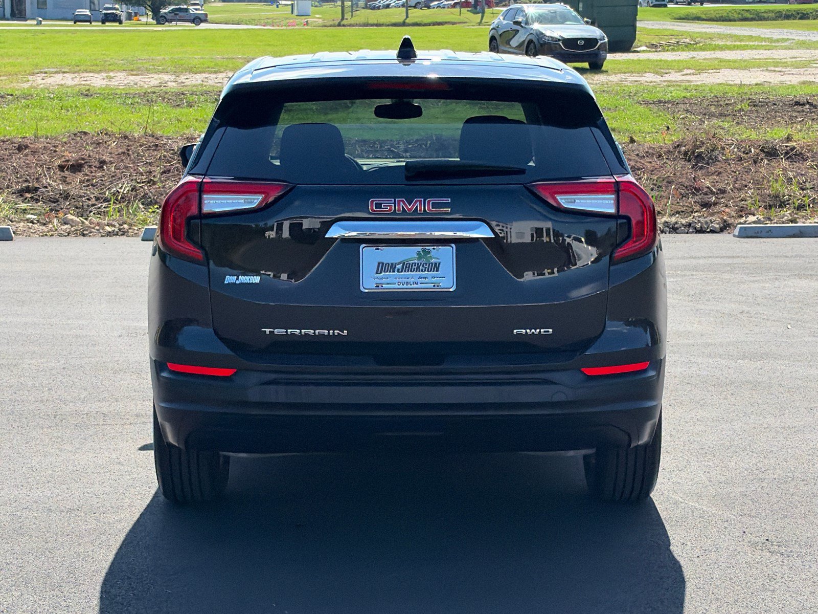 Used 2024 GMC Terrain SLE AWD/4WD image 6