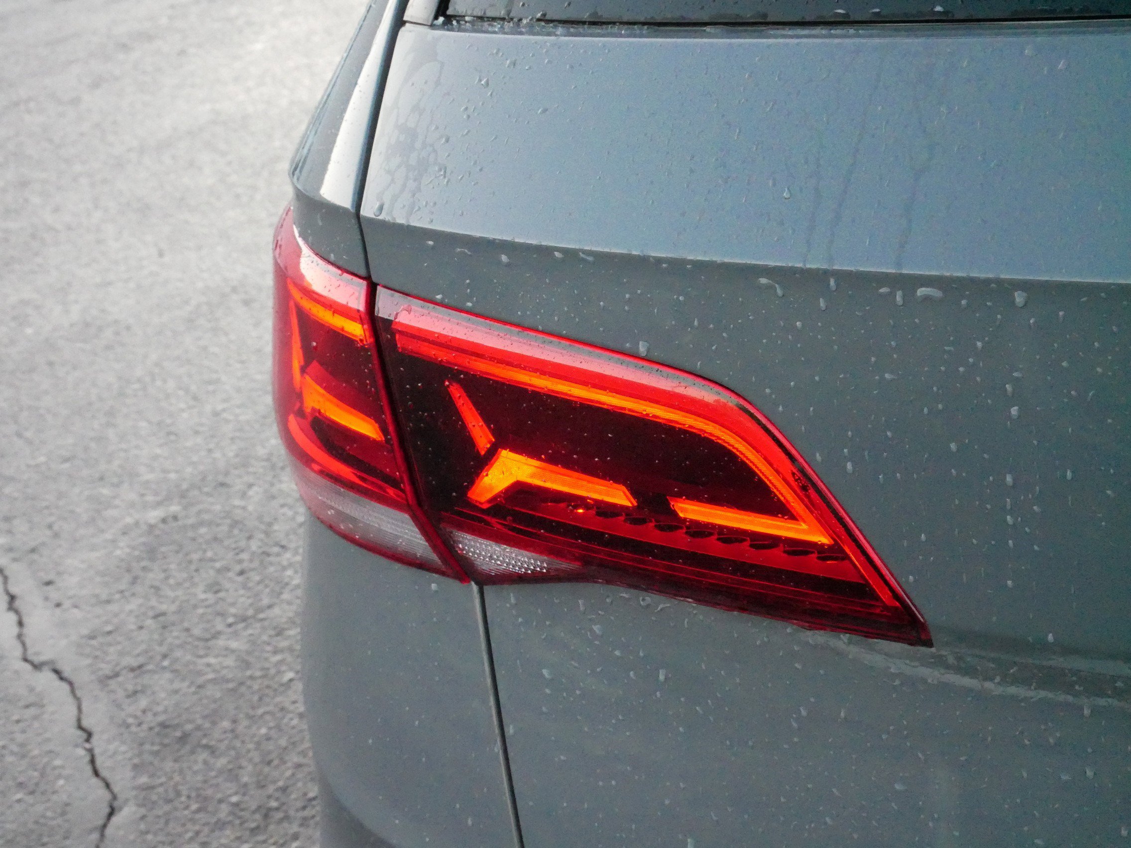 Used 2024 Volkswagen Taos SE image 17