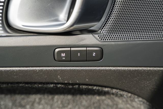 Used 2023 Volvo XC40 B5 Plus w/ Climate Package image 41