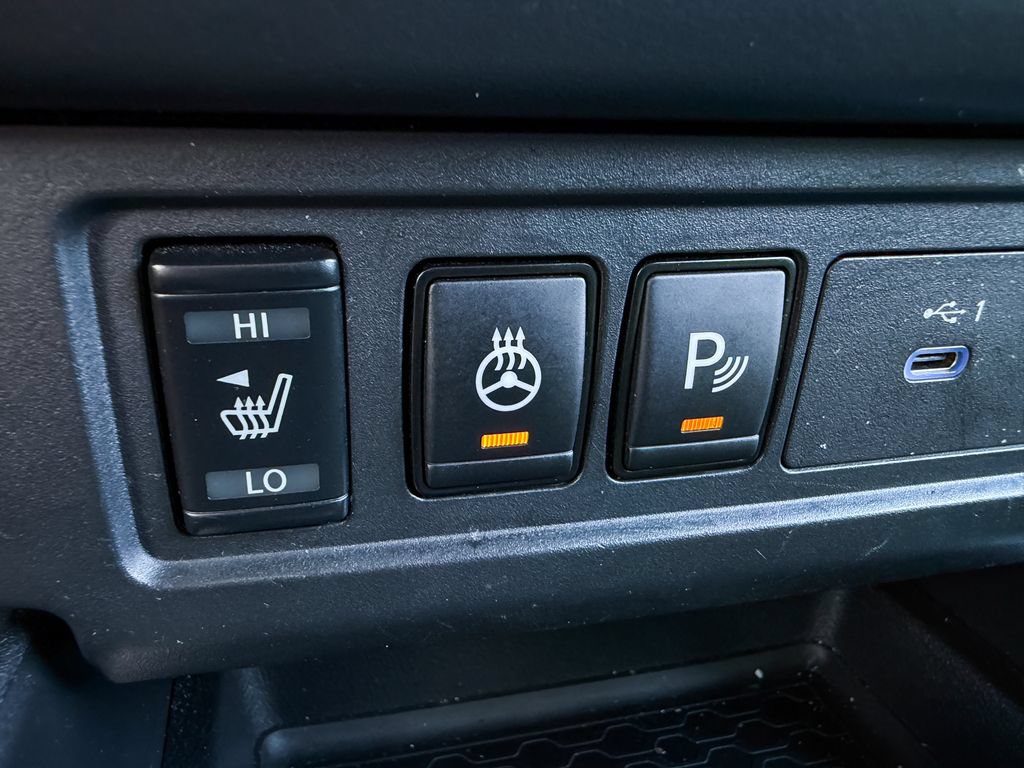 Certified 2023 Nissan Frontier SV w/ SV Premium Package AWD/4WD image 18