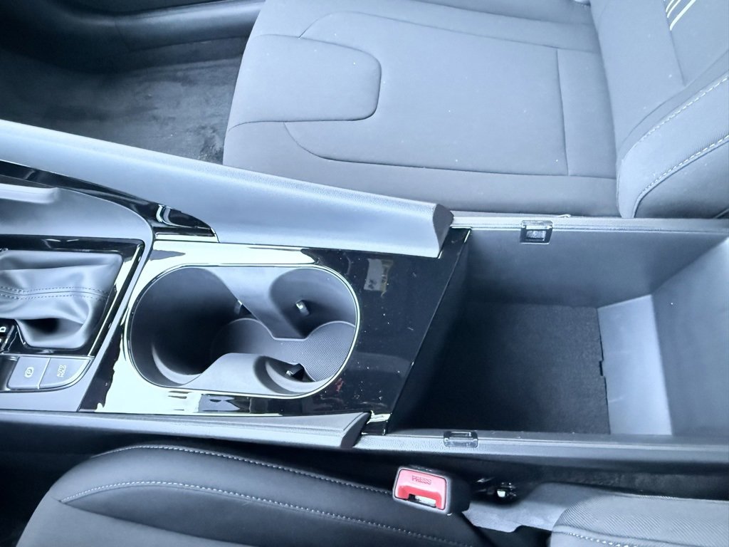 New 2025 Hyundai Elantra SEL image 19