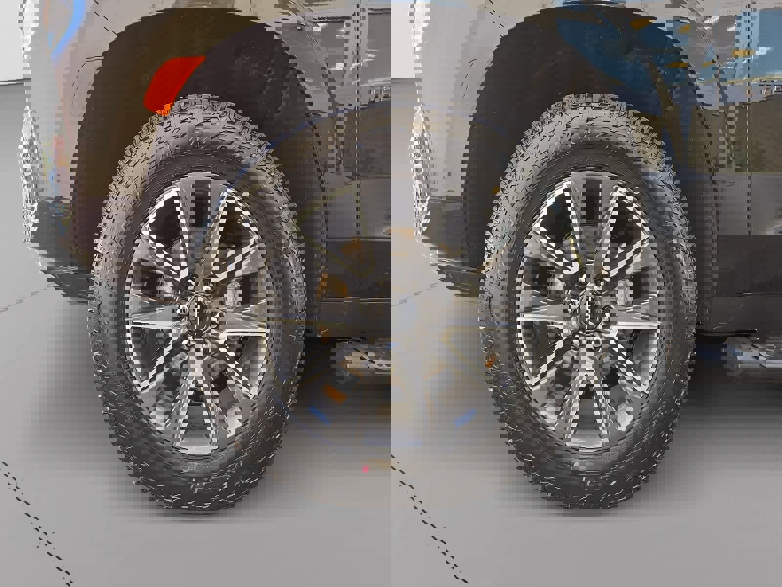 Used 2022 Chevrolet Tahoe Z71 image 9