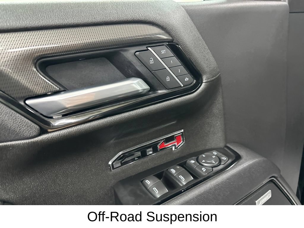 Used 2025 GMC Sierra 1500 AT4 w/ AT4 Premium Package AWD/4WD image 39