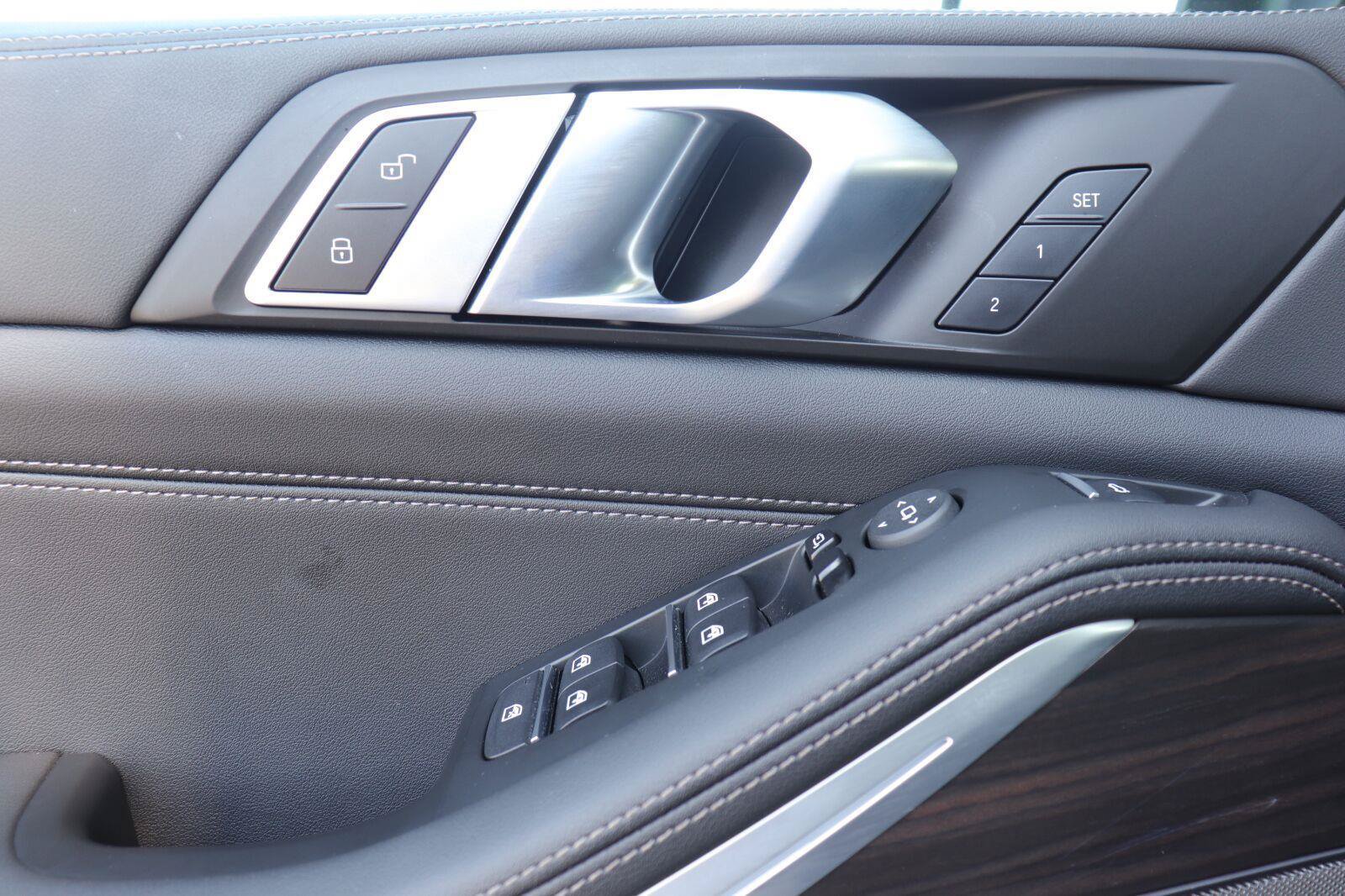 Used 2024 BMW X5 sDrive40i w/ Premium Package RWD image 27