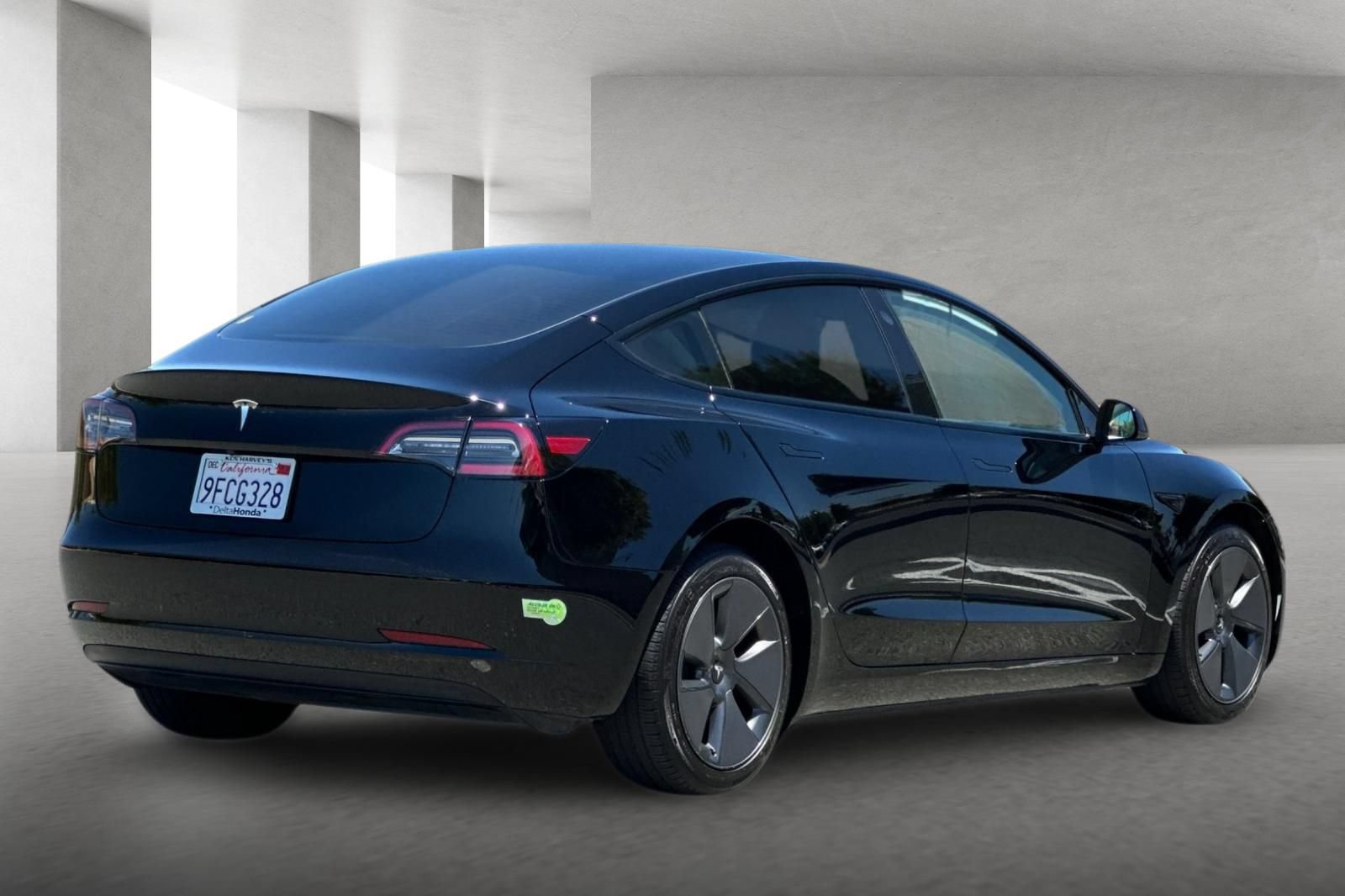 Used 2023 Tesla Model 3 Standard Range RWD image 4