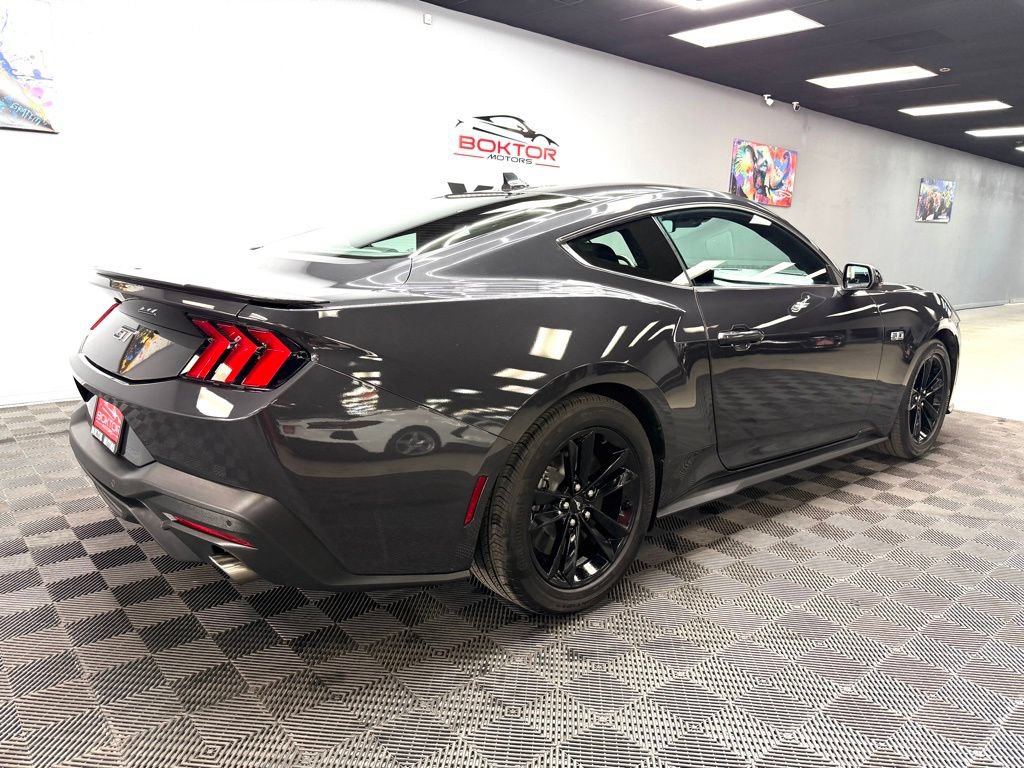 Used 2024 Ford Mustang GT RWD image 15