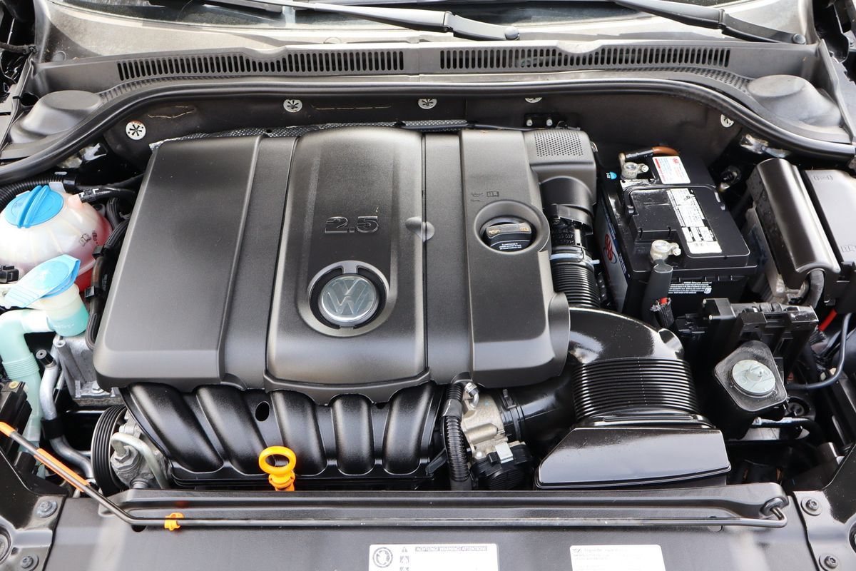 Used 2012 Volkswagen Jetta SEL FWD image 38