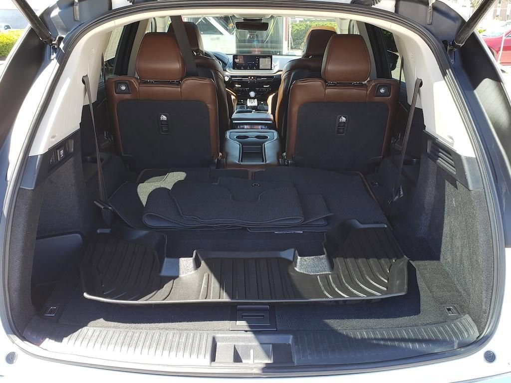 Used 2024 Acura MDX SH-AWD w/ Technology Package image 8