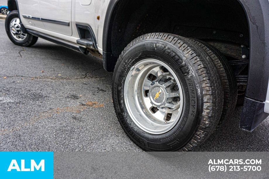 Used 2025 Chevrolet Silverado 3500 High Country w/ Technology Package image 17