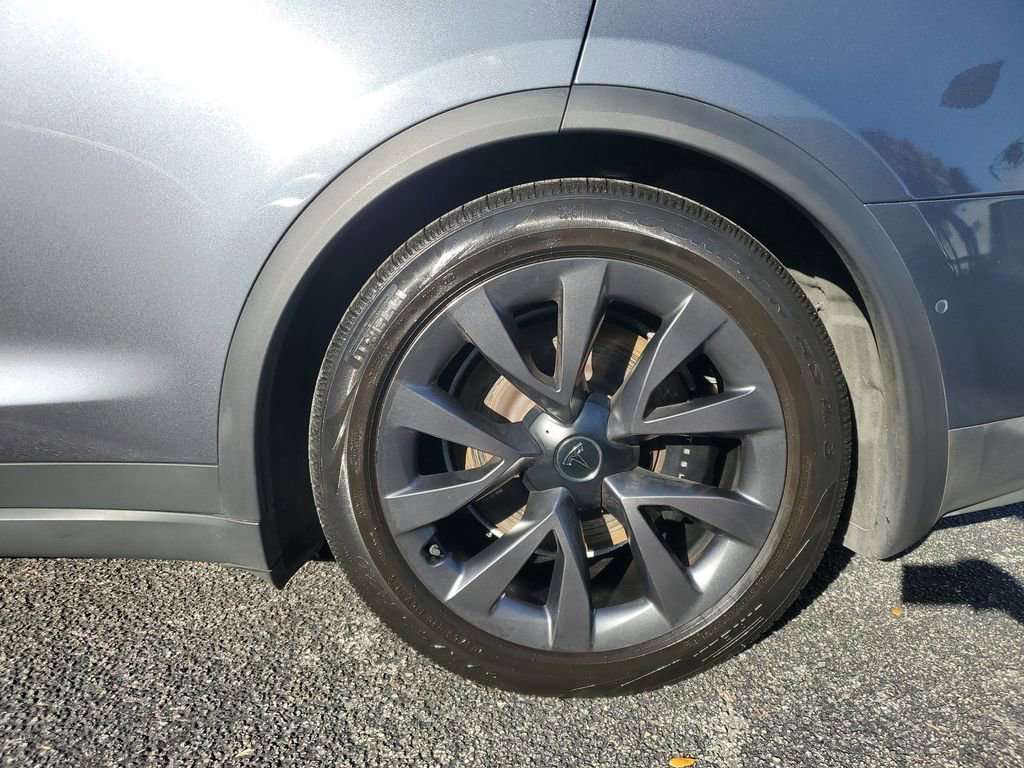 Used 2023 Tesla Model X image 7