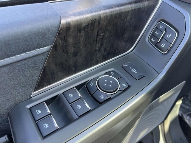 New 2025 Ford F350 Lariat w/ Lariat Ultimate Package image 13