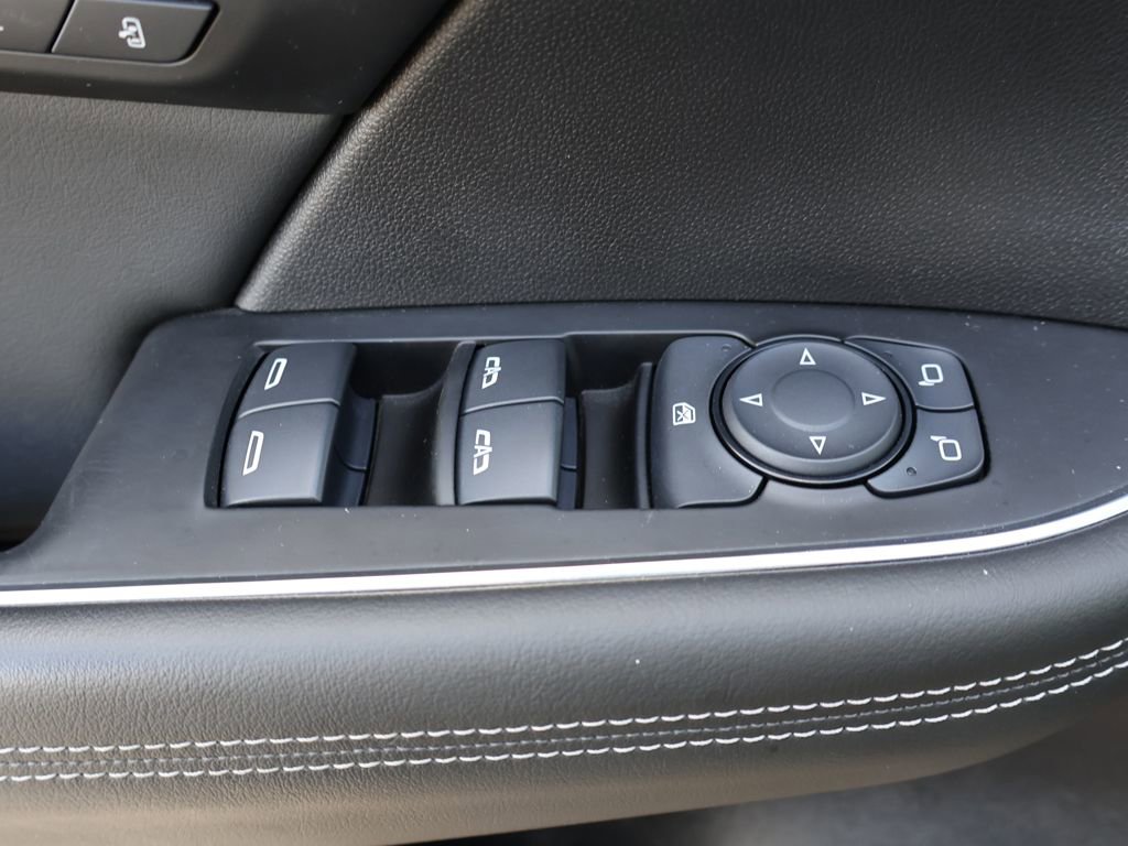 Used 2023 Buick Envision Avenir image 43