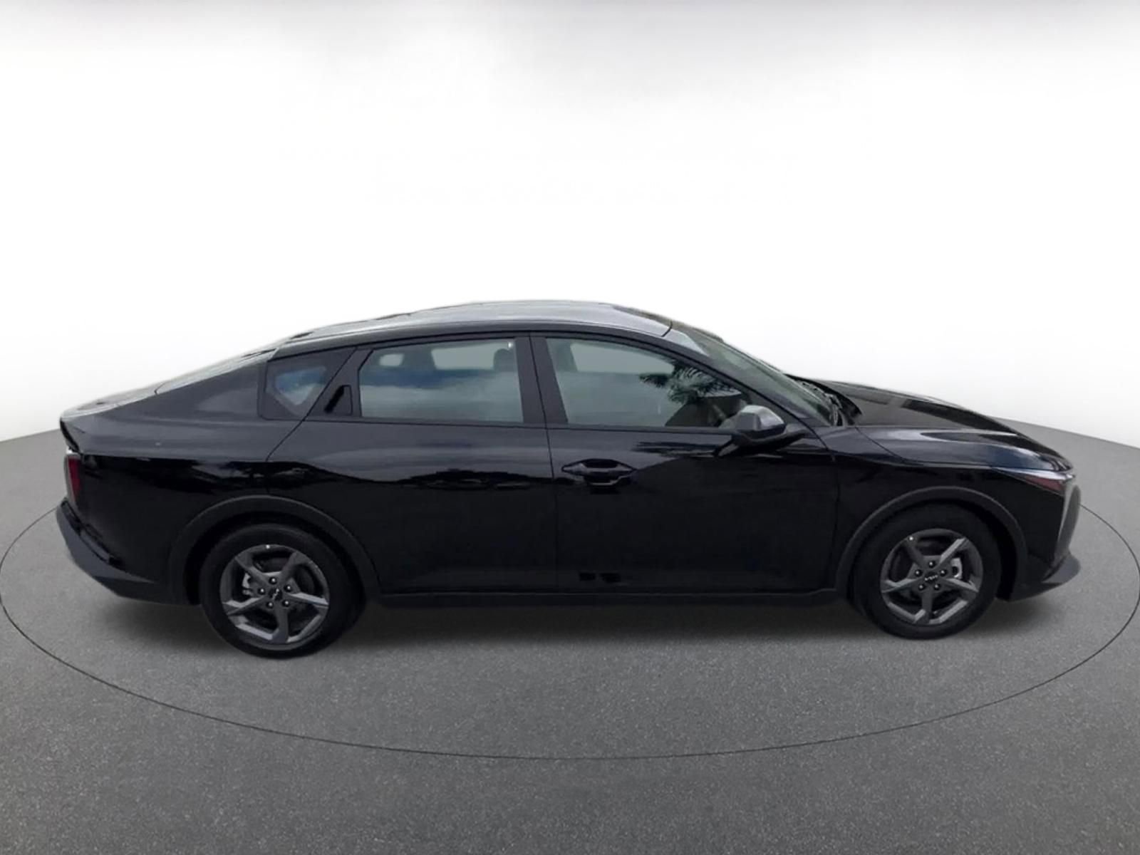Used 2025 Kia K4 FWD image 14