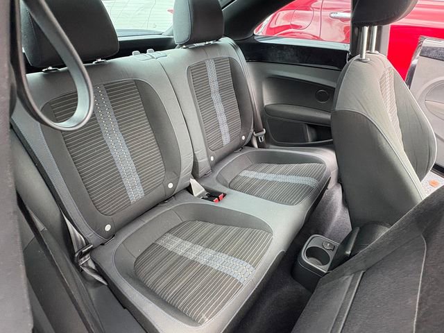 Used 2013 Volkswagen Beetle Turbo image 13