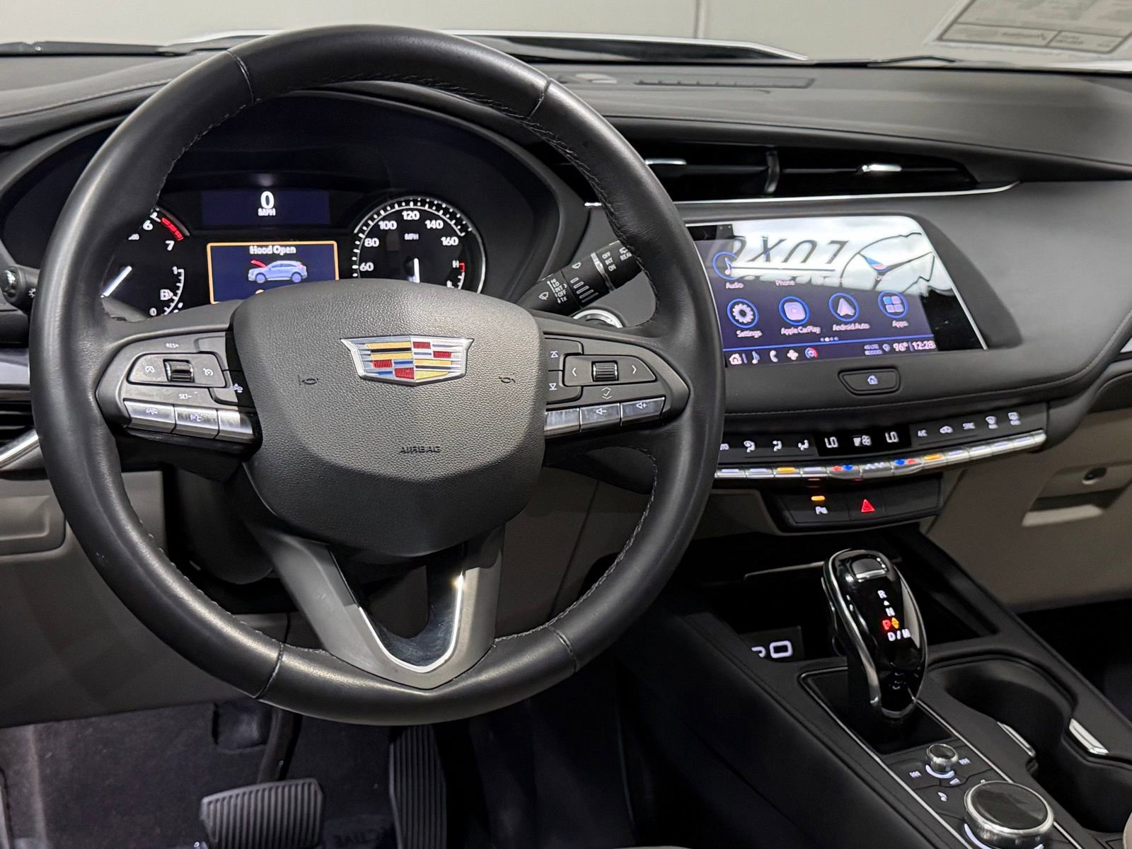 Used 2023 Cadillac XT4 Luxury image 34