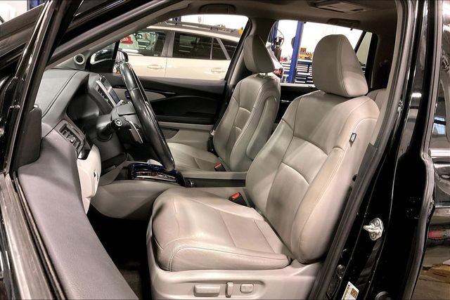 Used 2016 Honda Pilot Touring image 25